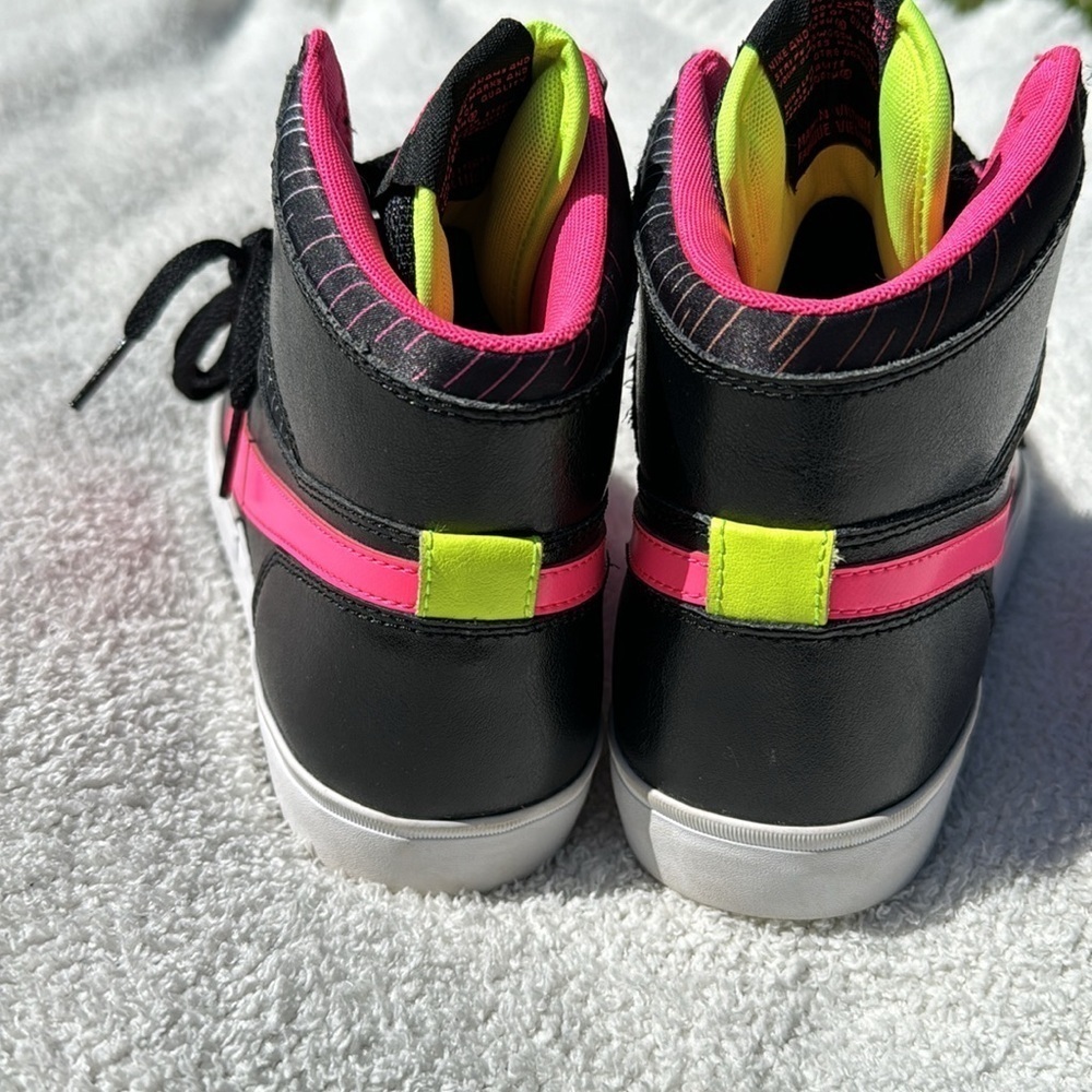 Nike sneakers - Picture 5 of 7